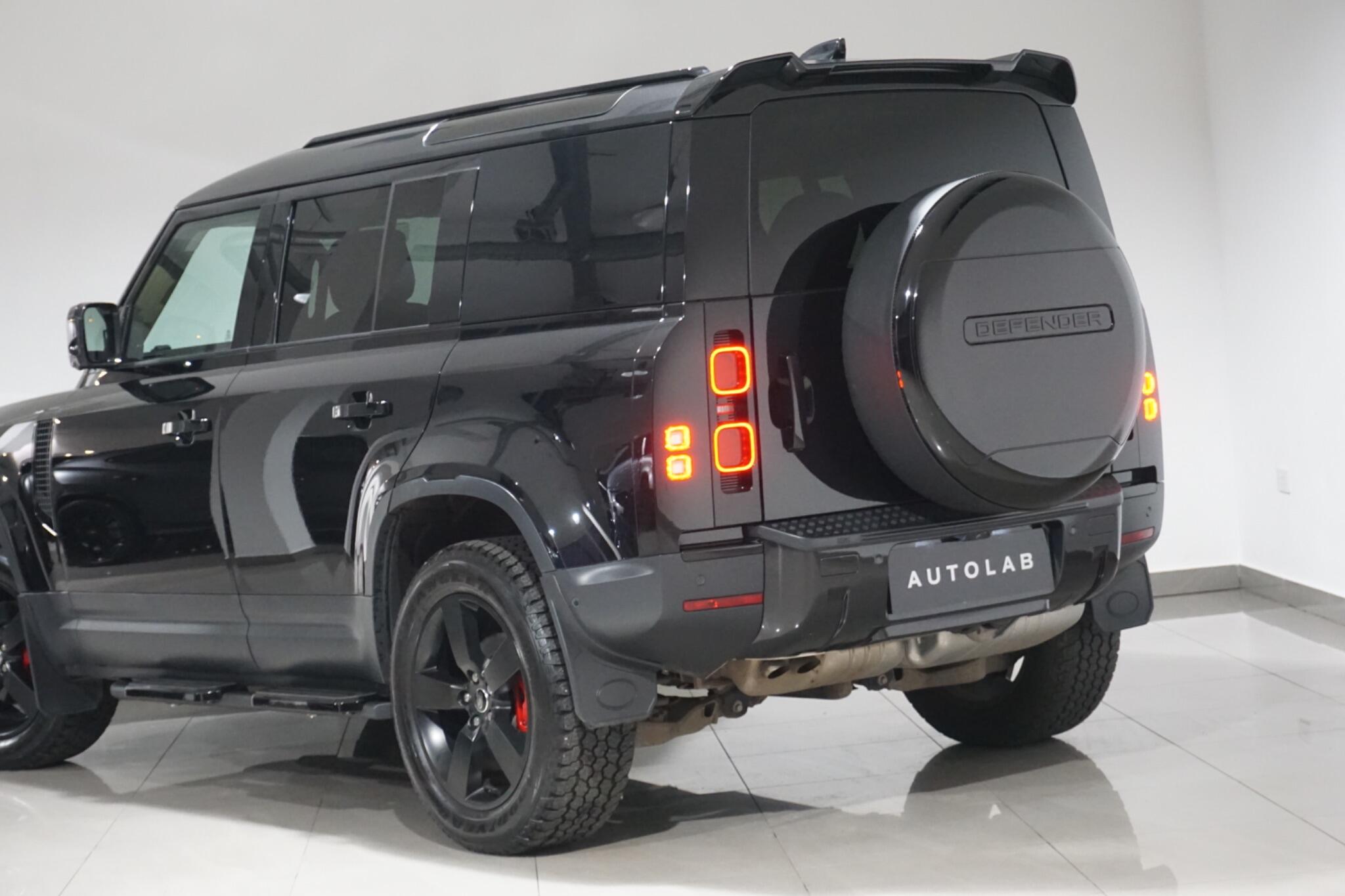 Land Rover Defender 110 3.0 D250 MHEV HSE Hard Top SUV 5dr Diesel Auto 4WD MWB Euro 6 (s/s) (250 ps)